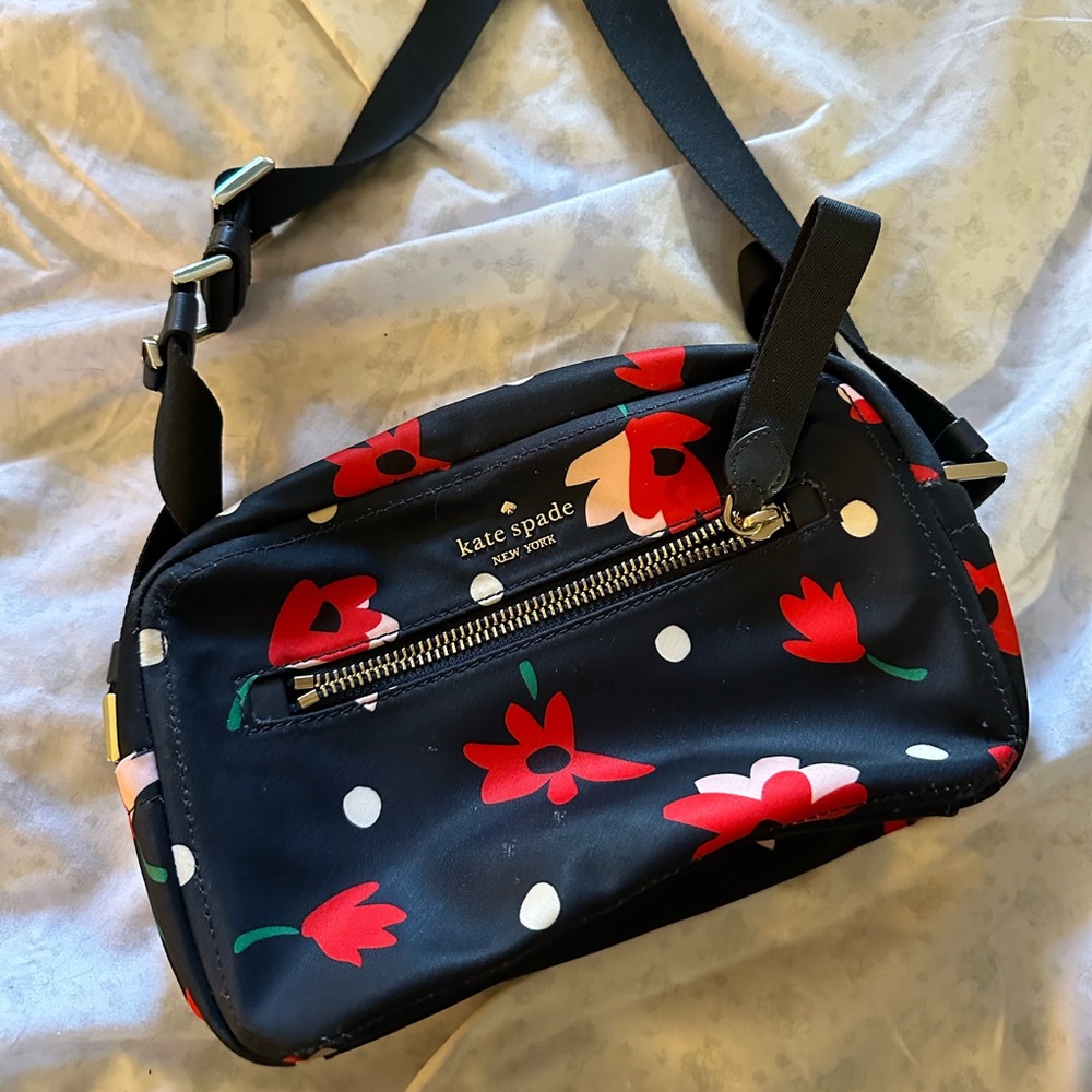 Small Kate Spade cross body